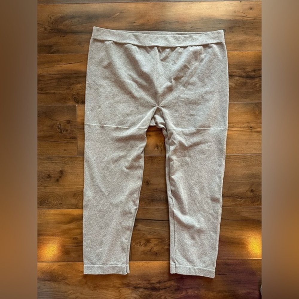 Lane Bryant Heather Gray Capri Leggings - Size C/D